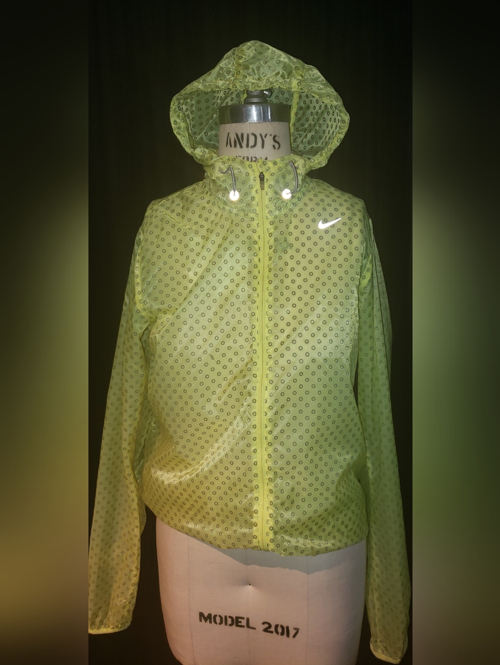 Nike Runner Neon Lime Green Reflector Hoodie Foldable Jacket L - Picture 9 of 15
